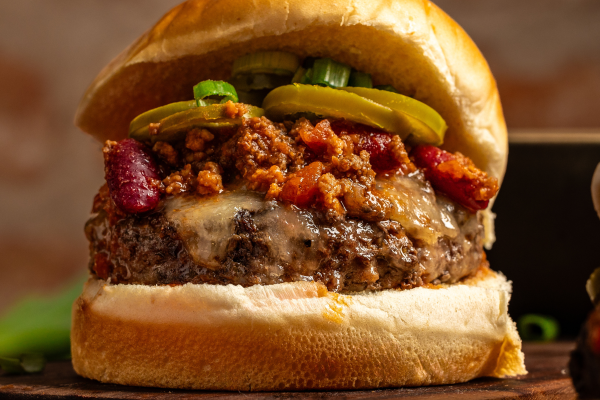 Classic Chili Cheeseburgers